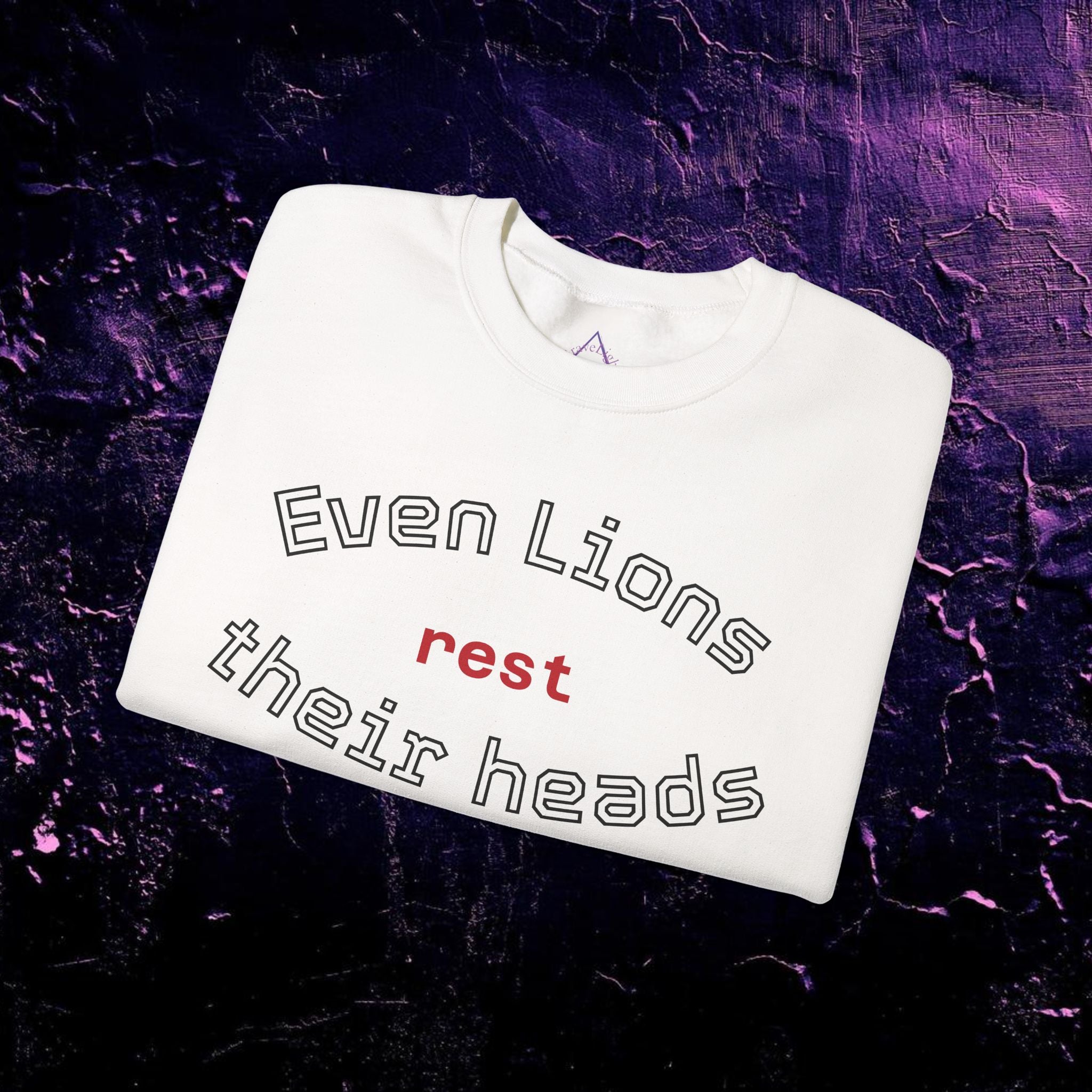 Pullover - Even Lion Rest Their Head